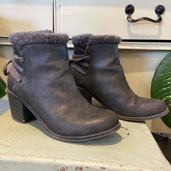 Roxy Dakota Gray Heeled Faux Fur Boot - Picture 4 of 10